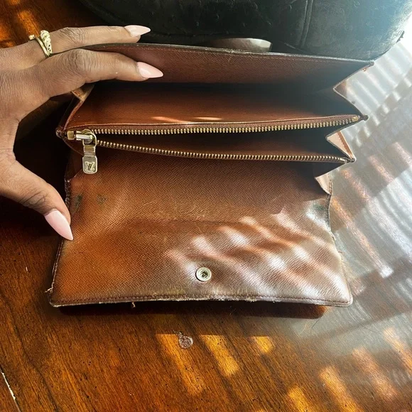 Vintage Louis Vuitton Monogram Sarah wallet - Picture 4 of 8